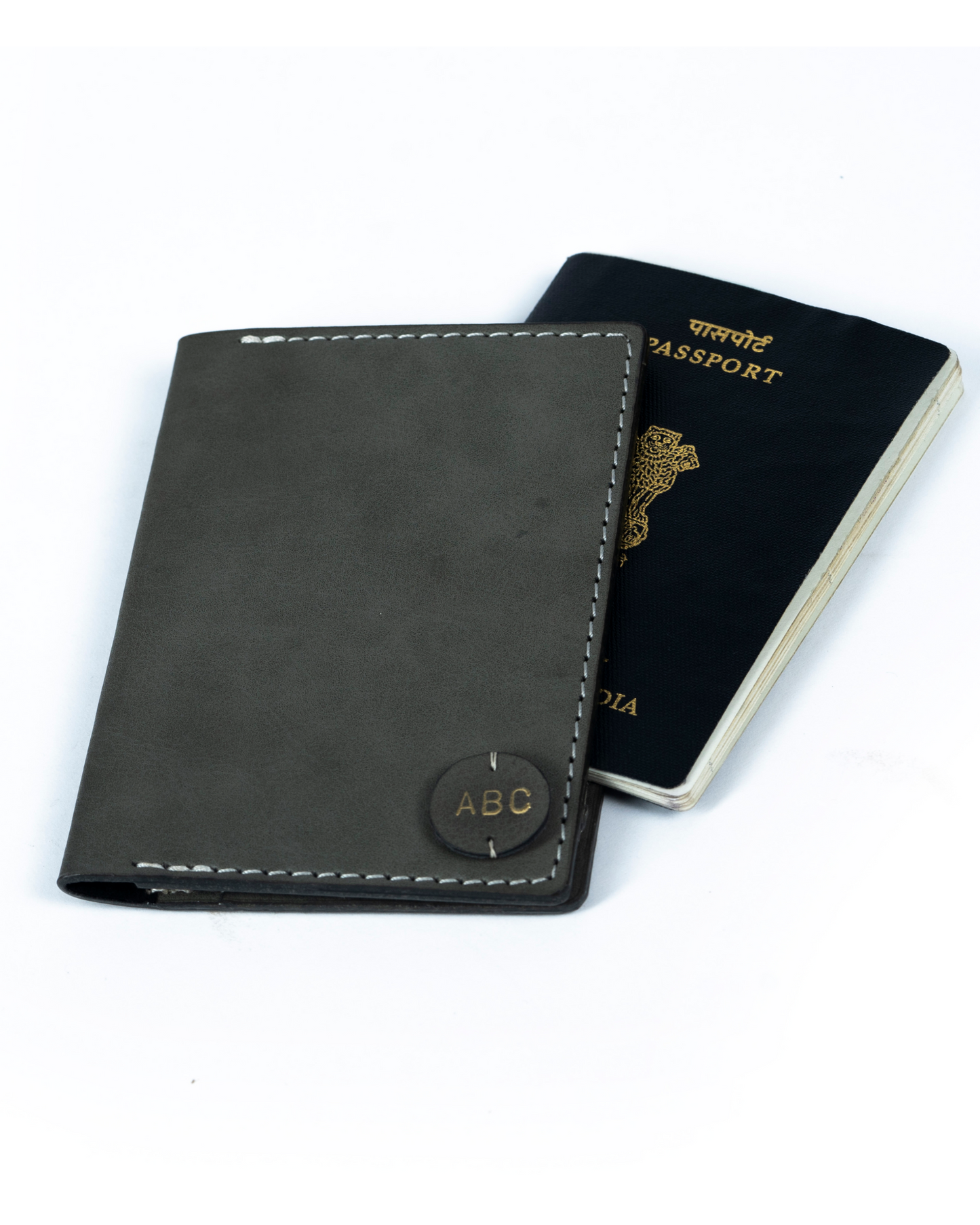 Voyager Passport Cover: Grey